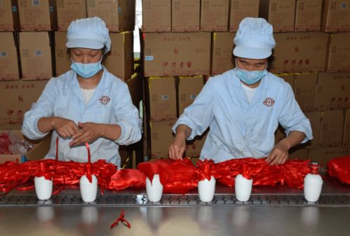 酒三廠巾幗技能大比武，能工巧匠亮絕活——以葡萄酒為媒展現精湛技藝